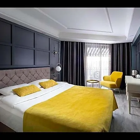 Hotel B Loft 3*